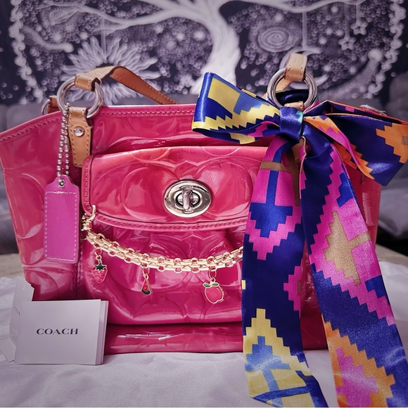 Coach Pink soho Shoulder Bag with Multicolor Scarf - Picture 13 of 17
